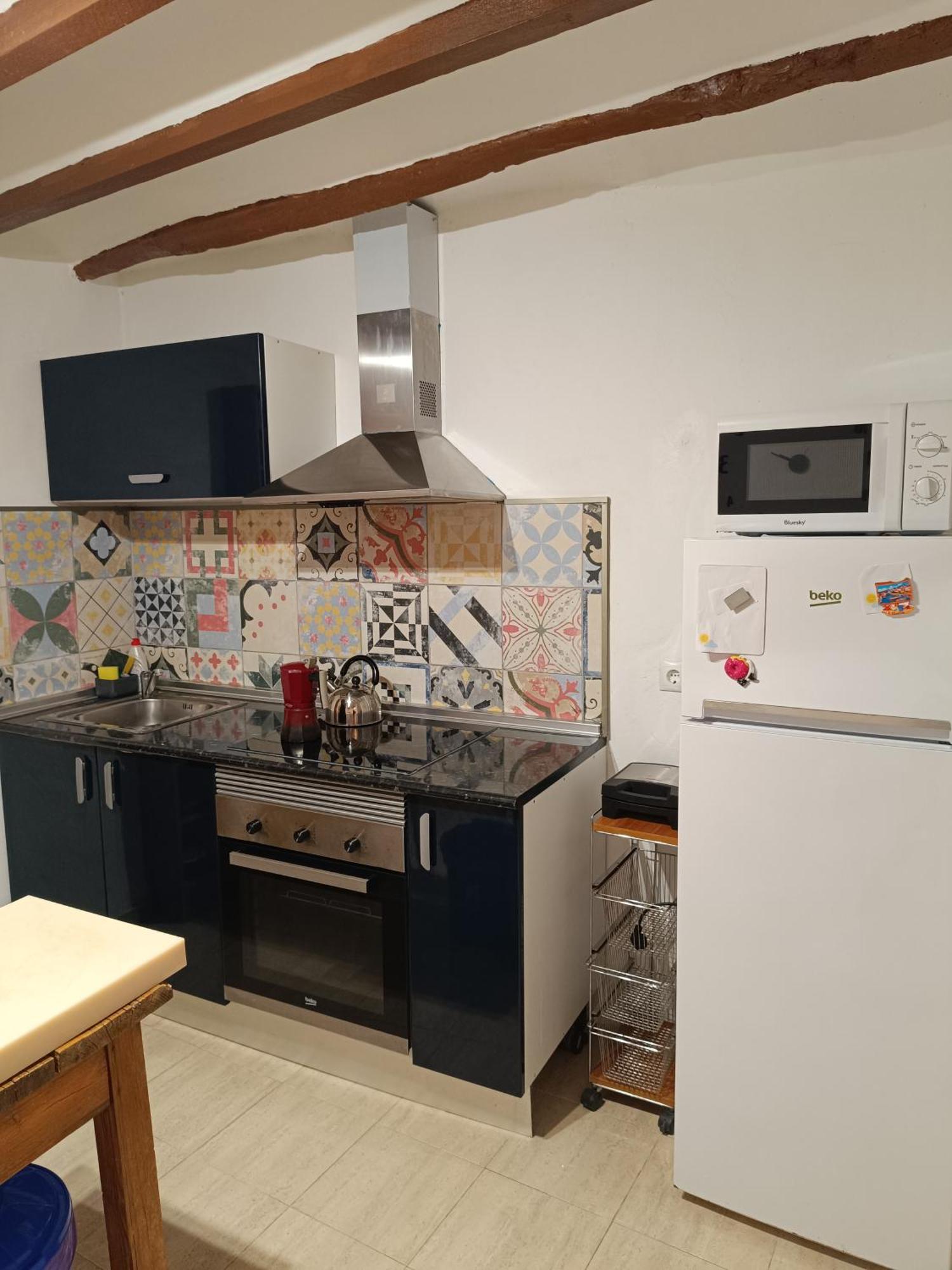 Casa En El Centro Del Pueblo De *